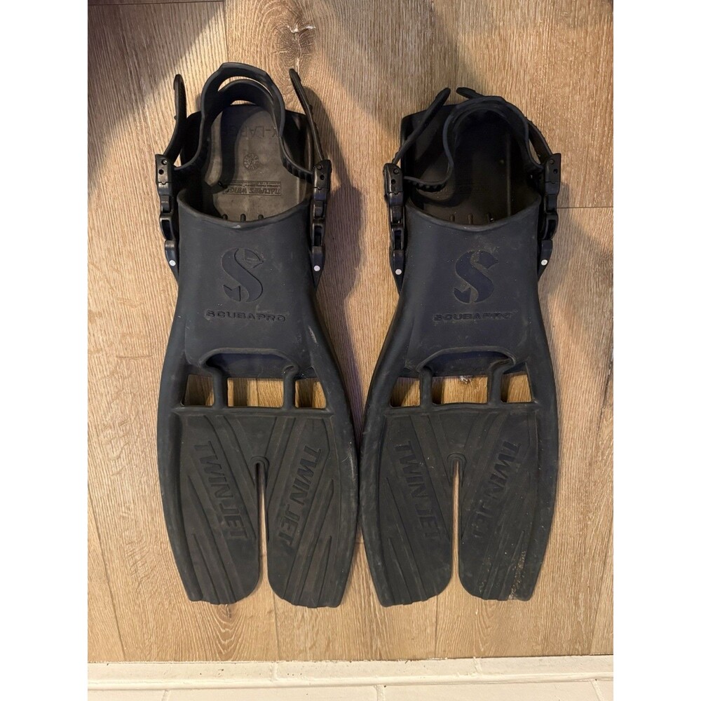 SCUBAPRO Twin Jet Fins Size XL Extra Large Black Scuba Diving Made in USA